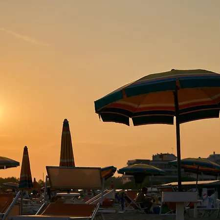 Apartamento Modern Three Flat With Pool - Beahost - Bibione