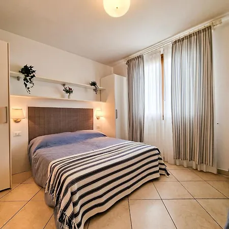 Modern Three Flat With Pool *