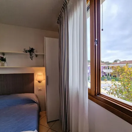 Modern Three Flat With Pool דירה