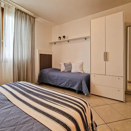 דירה Modern Three Flat With Pool